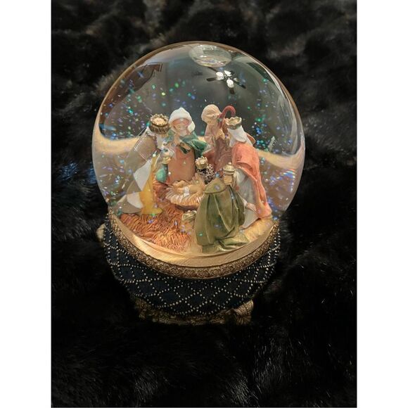 Fontanini Musical Glitterdome “We Three Kings